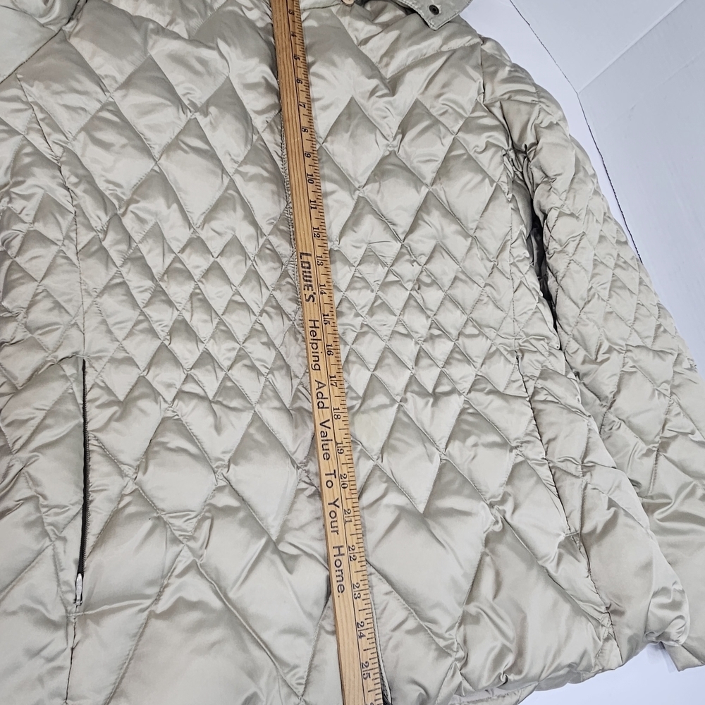 Roper Women's Beige Quilted Puffer Jacket with Faux Fur Hood - Picture 11 of 12